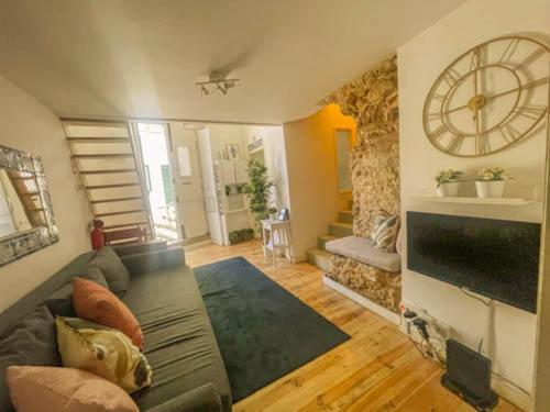 Historical Bica - 3 Bedroom * Lissabon