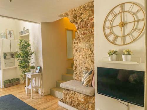 Historical Bica - 3 Bedroom Appartamento