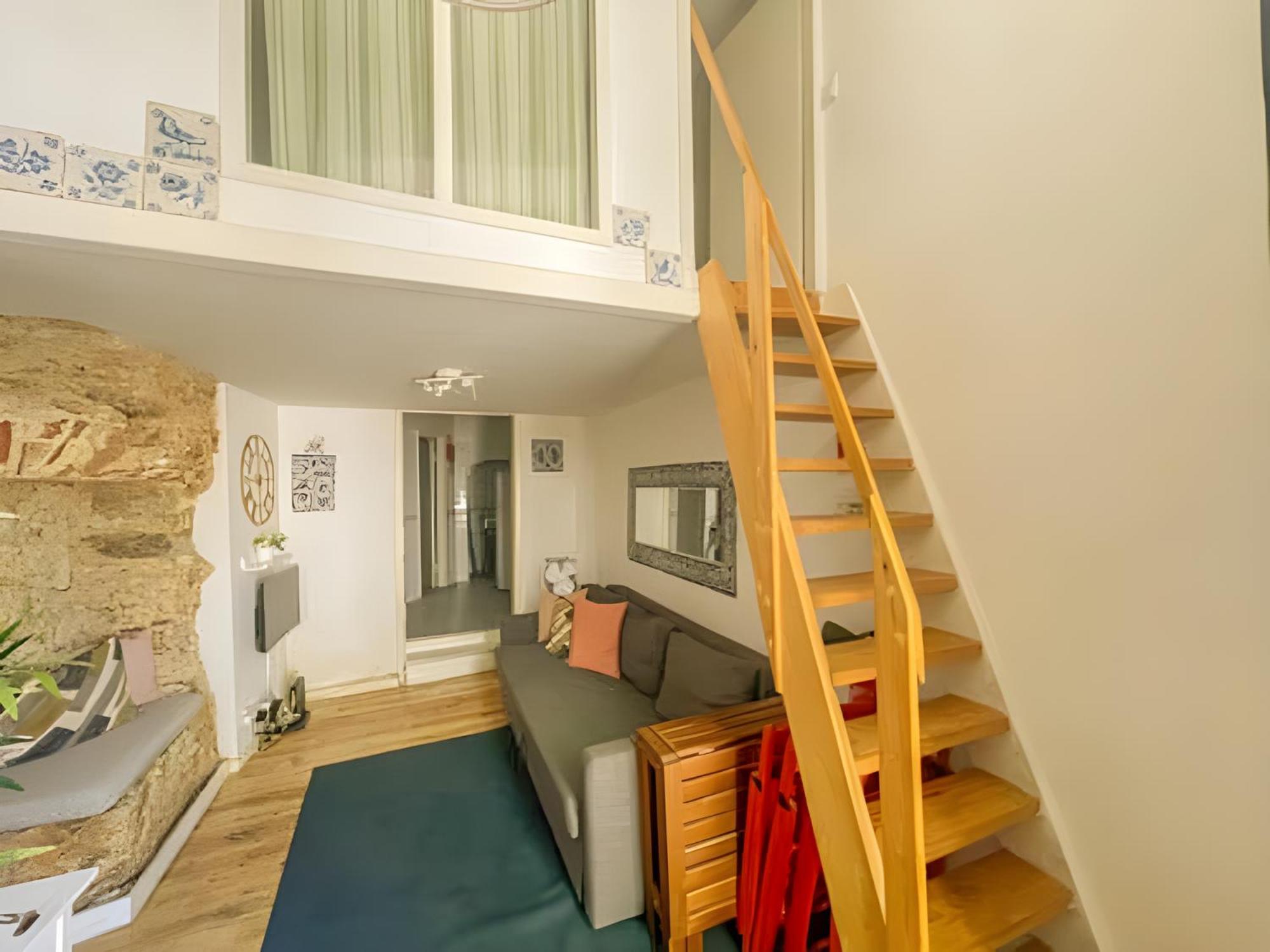 Historical Bica - 3 Bedroom Appartamento